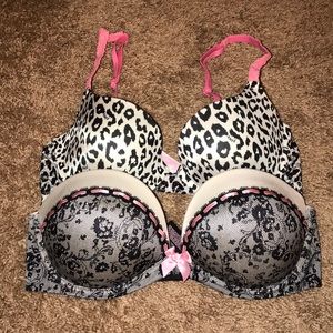 Pink Victoria Secret / Victoria Secret bras